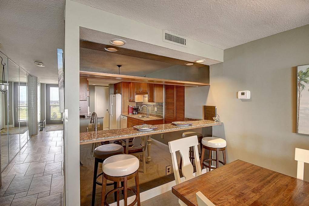 Sunrises And Ocean Views In This 2 Bedroom 2 Bath Port Aransas Esterno foto